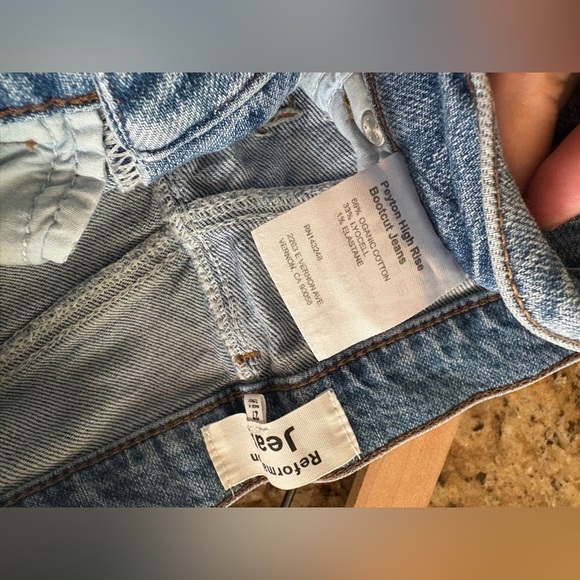 Reformation Peyton high rise bootcut Jean in Malta color size 27 - Picture 4 of 4